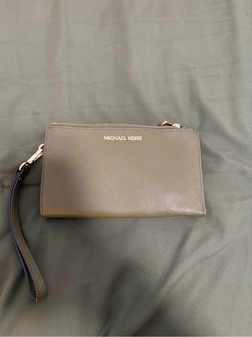 Michael Kors Wristlet large wallet